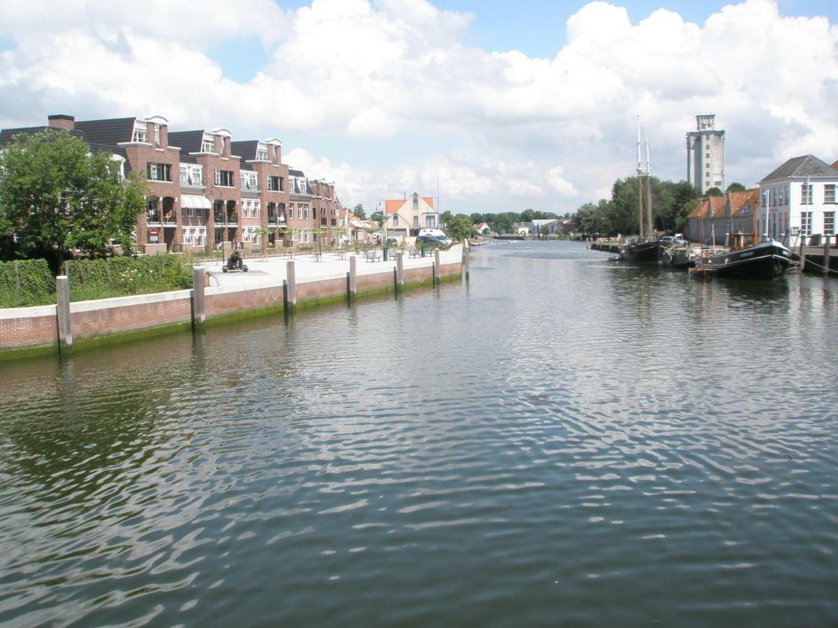 Vakantiehuisje Zierikzee Buitenkant foto
