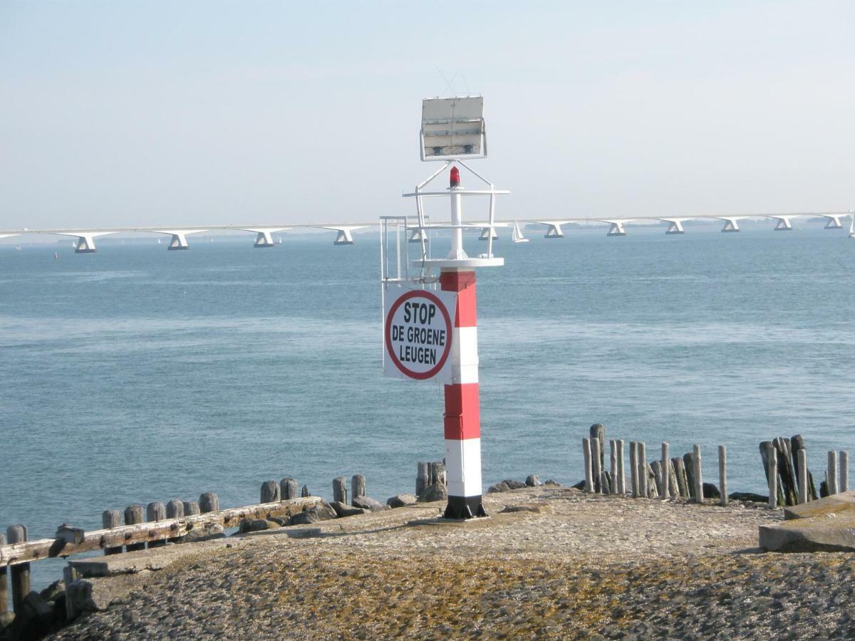 Vakantiehuisje Zierikzee Buitenkant foto